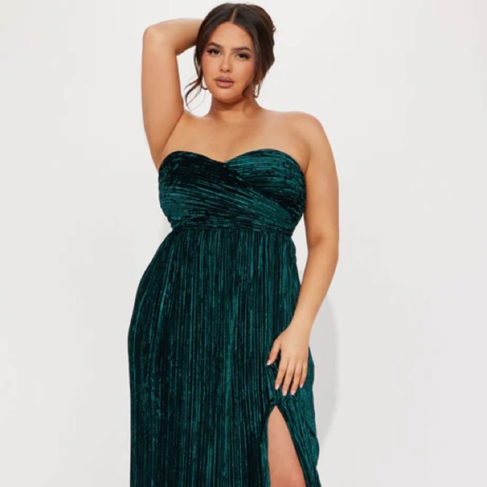 Fashion Nova Velvet Strapless Emerald Gown